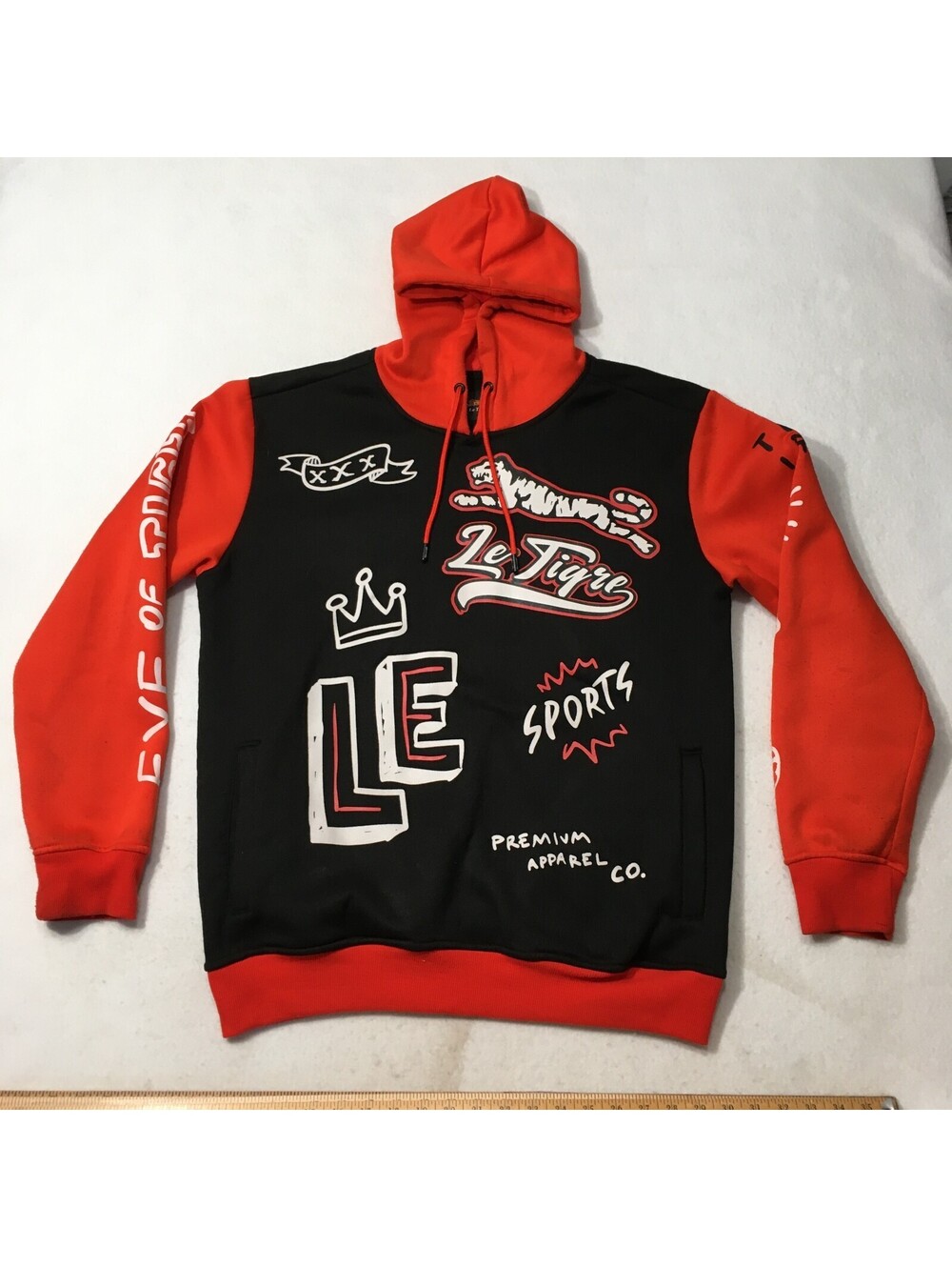 Le Tigre Men s Logo Graphic Sweatshirt Size Large RED BLCK  FLEECE